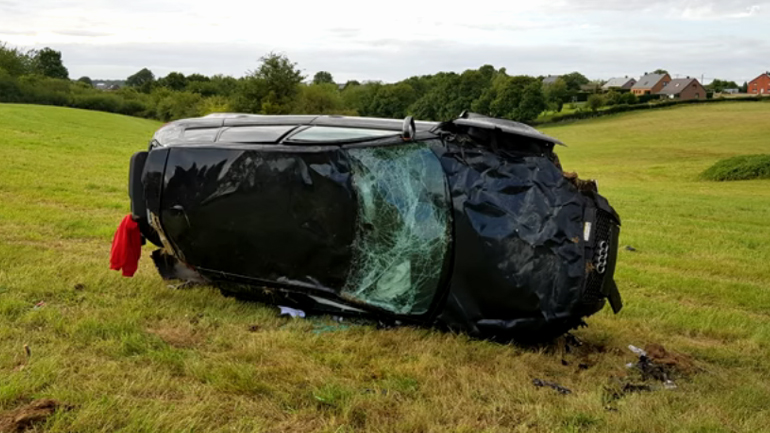 Τράκαραν με 200 χλμ./ώρα και σώθηκαν